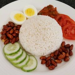 A picture of Coconut Rice / Nasi Lemak / Nasi Uduk.
