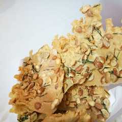 Peyek kacang রেসিপির প্রধান ছবি