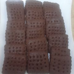 A picture of Bourbon Biscuits.