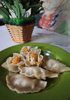 A picture of Siomay dumpling.