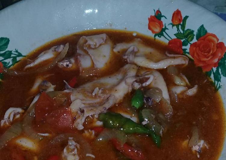 Resep Cumi asam manis pedas oleh sarah - Cookpad