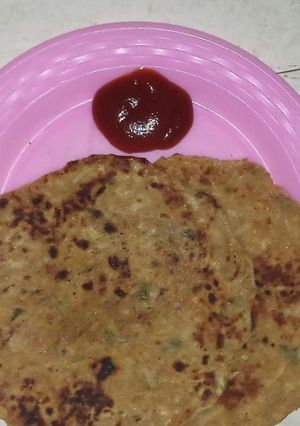 मूली का पराठा (Mooli ka paratha recipe in hindi) रेसिपी मुख्य फोटो