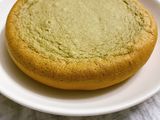 Bánh bông lan yến mạch trà xanh