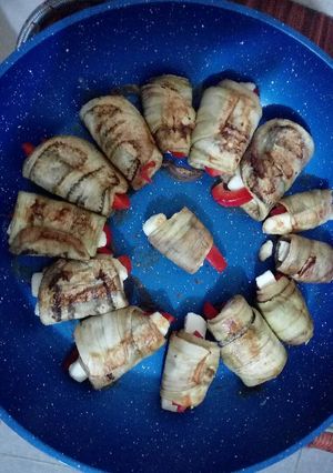 Una foto de Rollitos de berenjena con queso