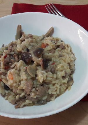 O poză a rețetei Risotto cu mix de ciupercuțe și cârnați.