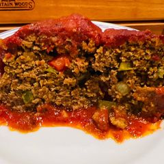 A picture of Christmas 🎄 🎁 Meatloaf.