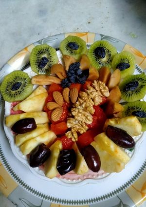 A picture of Dry/green fruit salad.
