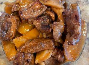 Hình của món Dừa non kho thịt.