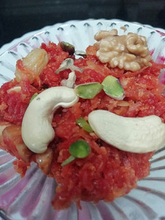 A picture of Carrot & dry fruits halwa.