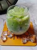 Iced Matcha Latte (No Sugar, Diet Friendly)