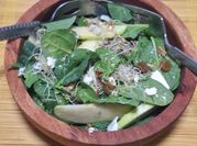 Una foto de ensalada de manzana