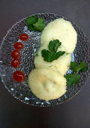 A picture of Rava idli.