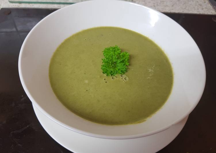 Simple Way to Make Ultimate My Creamed Roast Garlic, Asparagus & Spinach Soup