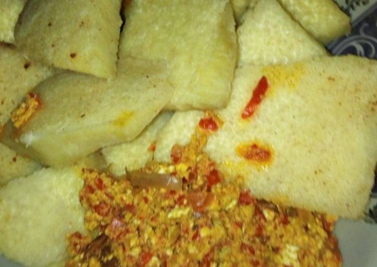 Easiest Way to Prepare Super Quick Homemade Fried yam and scrambled eggs