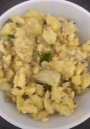 उपवासाची बटाट्याची भाजी (upwasachi batatyachi recipe in marathi) रेसिपी चे मुख्य फोटो 
