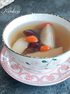 滋潤雪梨紅棗甜湯 的食譜成品照片