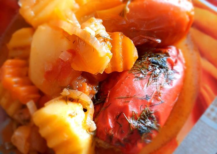 Перец болгарский фаршированный с овощами