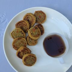 A picture of Sweet potato pinwheel with tea.