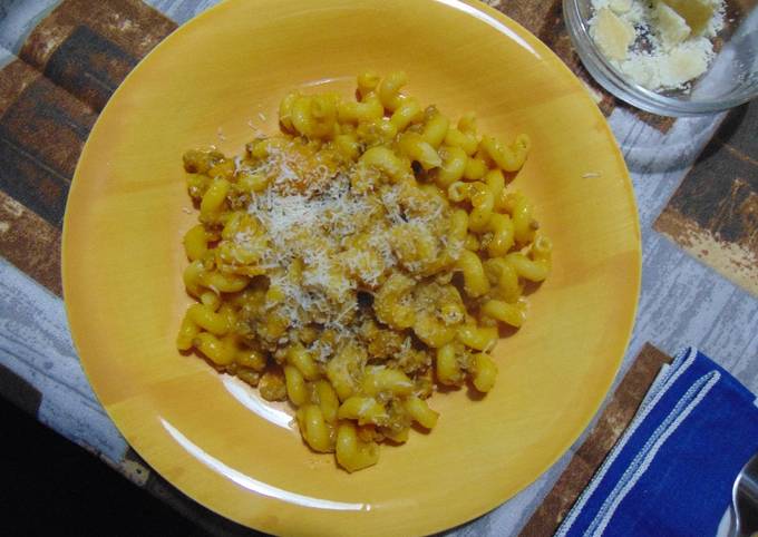 Cellentani al ragù di zucca