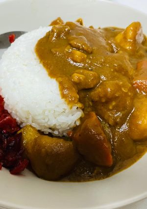 รูปของ แกงกะหรี่ญี่ปุ่น หรือ คะ-เร่-ไรซ์ (Curry rice)