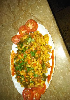 A picture of Chicken Chinese macroni.