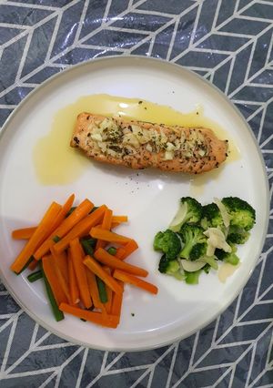 Foto resep Salmon steak with lemon sauce