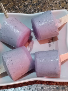 ब्लैकबेरी रबड़ी आइस क्रीम (Blackberry rabri ice cream recipe in Hindi) रेसिपी मुख्य फोटो