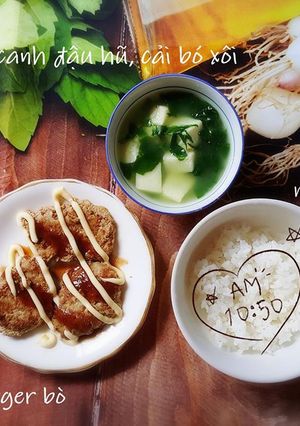 Hình của món Hamburger bò cho bé.