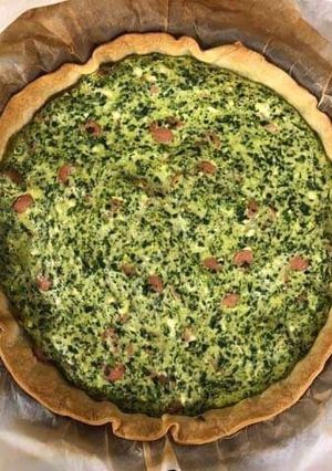 Une photo de Tarte épinard / ricotta / saucisses cocktail