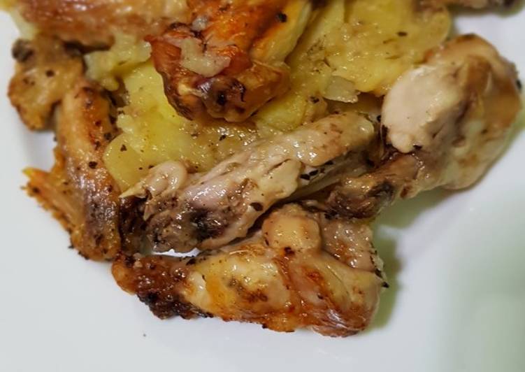Alitas de pollo al horno con patatas