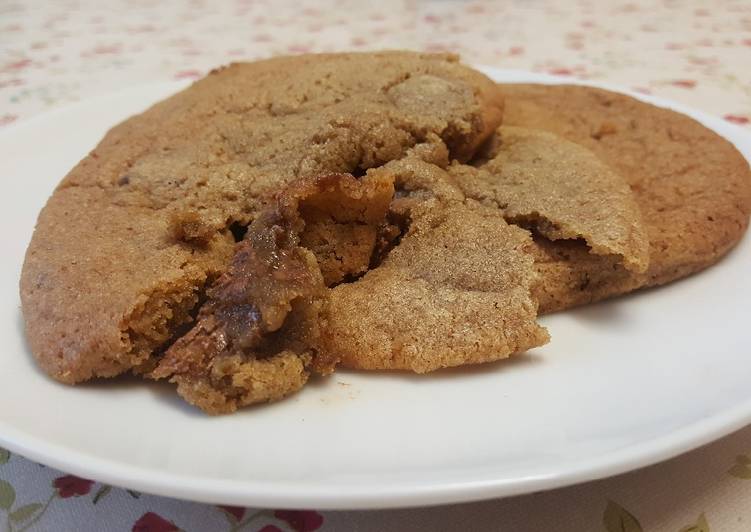 Gooey Chocolate Chunk Cookies