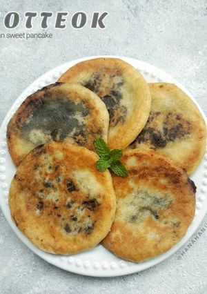Foto resep HOTTEOK (Korean Sweet Pancake)