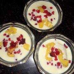 A picture of Custard fruit stuffed balls.