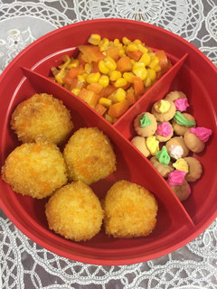 Foto resep Bola-bola nasi keju (bekal anak sekolah)