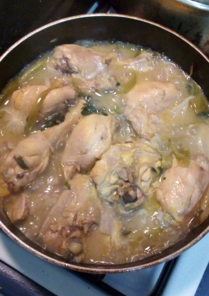 Una foto de Entomatado de pollo