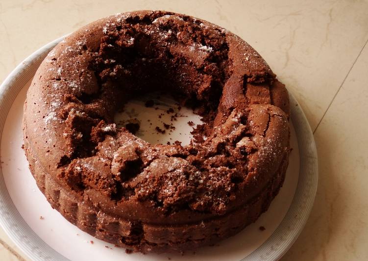 Easiest Way to Prepare Yummy Chocolate Velvet Fudge Cake