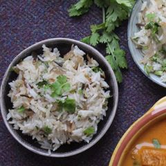 A picture of Fried shallot and coriander rice.