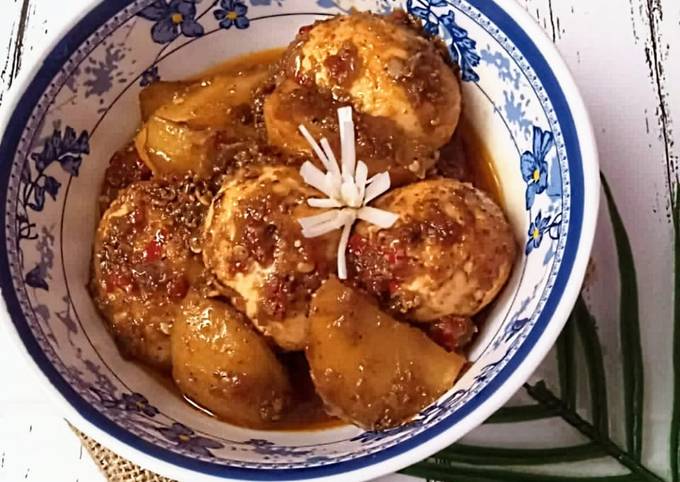 Resep Semur Kentang Telur Pedas Oleh Fitri Yani Cookpad