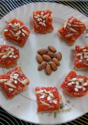 A picture of Tomato coconut Halwa.