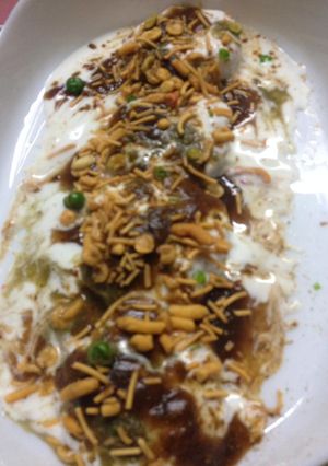 A picture of Bread dahi Bare.