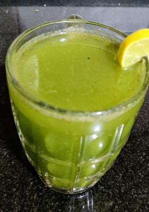 A picture of Summer delight green smoothie.