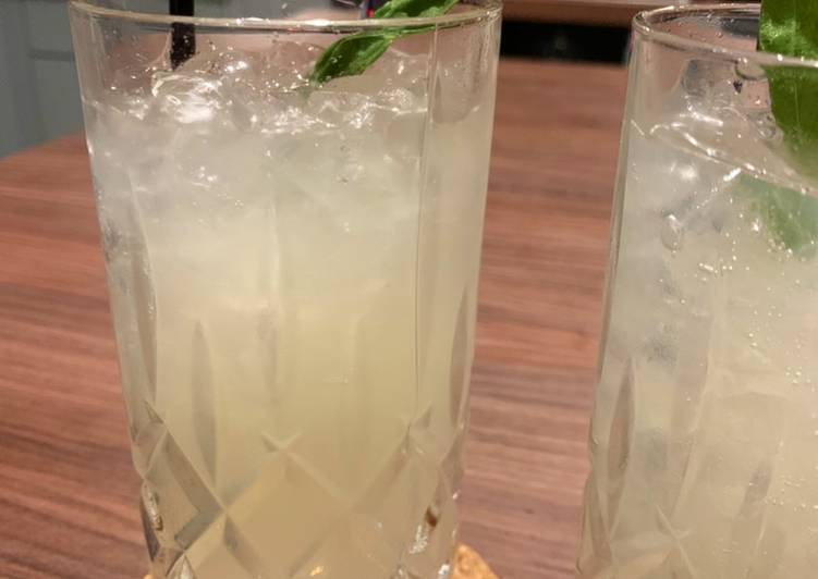 Basil Fizz