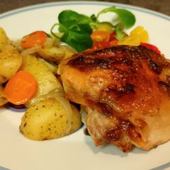 Chicken thighs in "onion" mayonnaise with vegetables, in the oven A picture of Chicken thighs in "onion" mayonnaise with vegetables, in the oven.