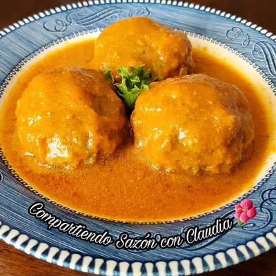 Albóndigas rellenas en salsa de chipotle ? Receta de Compartiendo sazón  con Claudia ?.- Cookpad