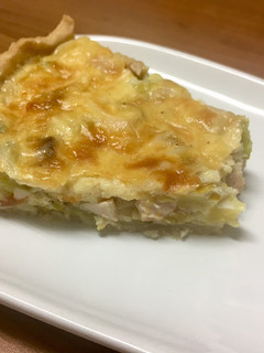 Una foto de Quiche de calabacín y lacón