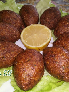 صورة لوصفة كبة دجاج مقلية (بلمسة جزائرية)