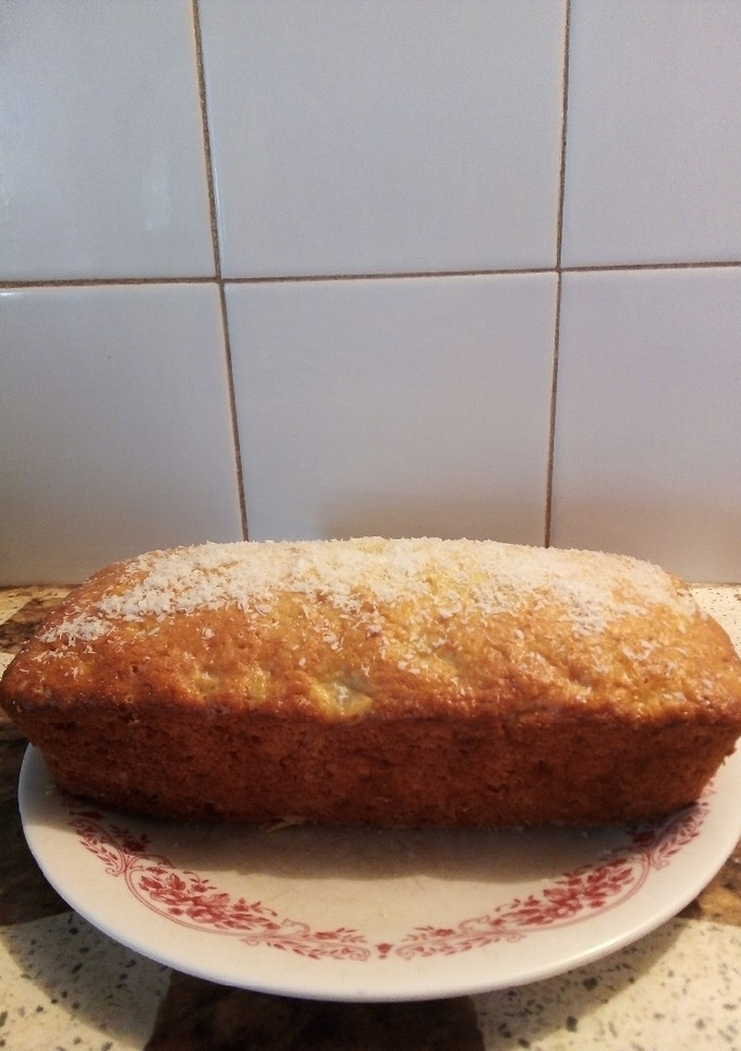 Una foto de Budín de manzana y Coco con pasas de uva