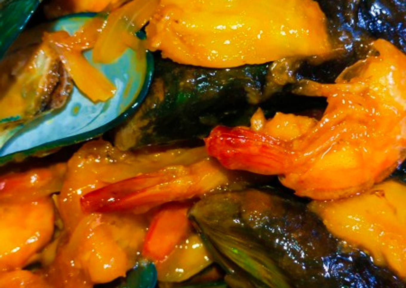 Seefood saus padang (kerang udang nanas)