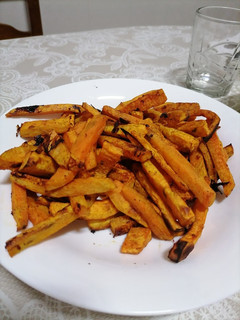 Una foto de Batatas "fritas" en airfryer