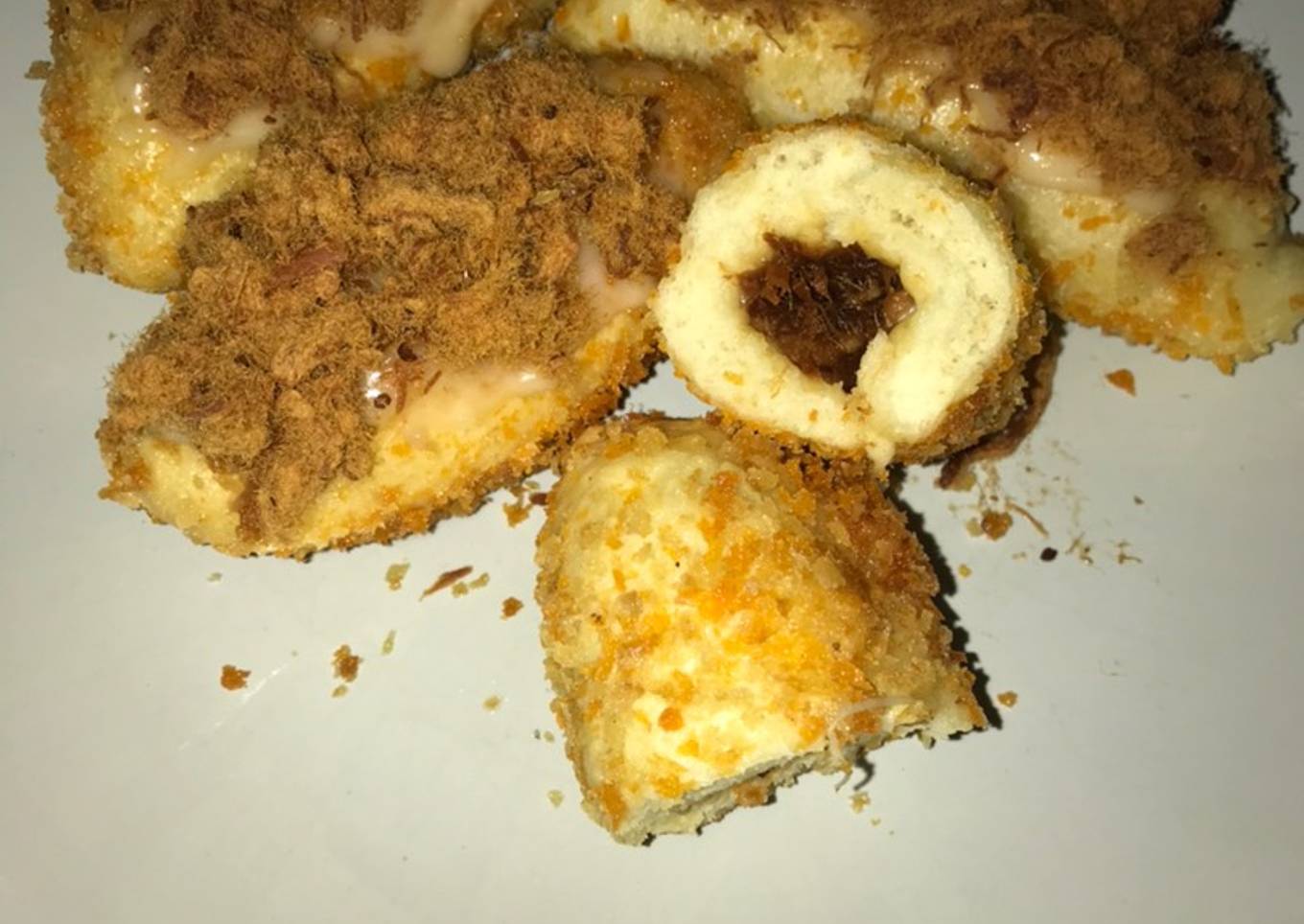 Roti Goreng Abon Mozarella